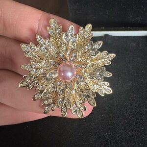Elegant Gold and Pink Pearl Brooch
